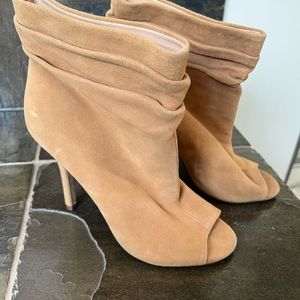 Cut slip on boots size 6 brand new